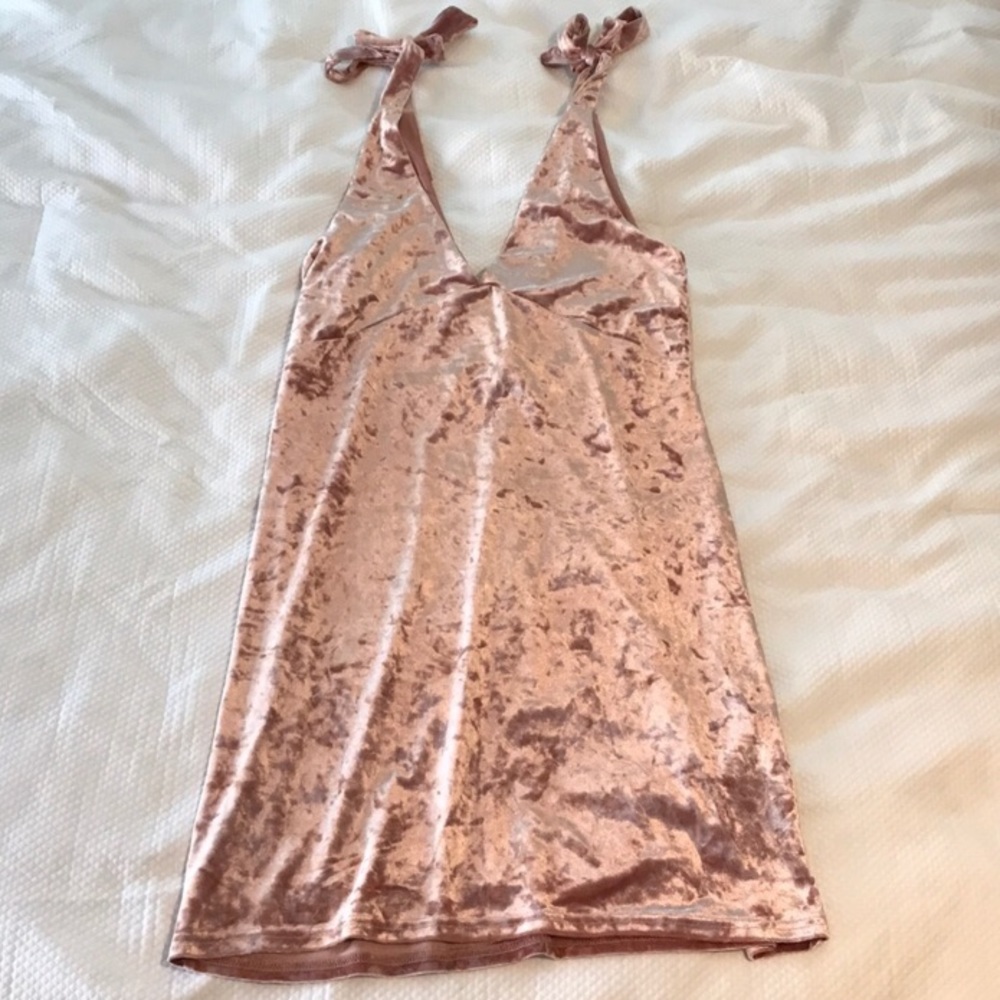 H&M Crushed Velvet Pink Dress